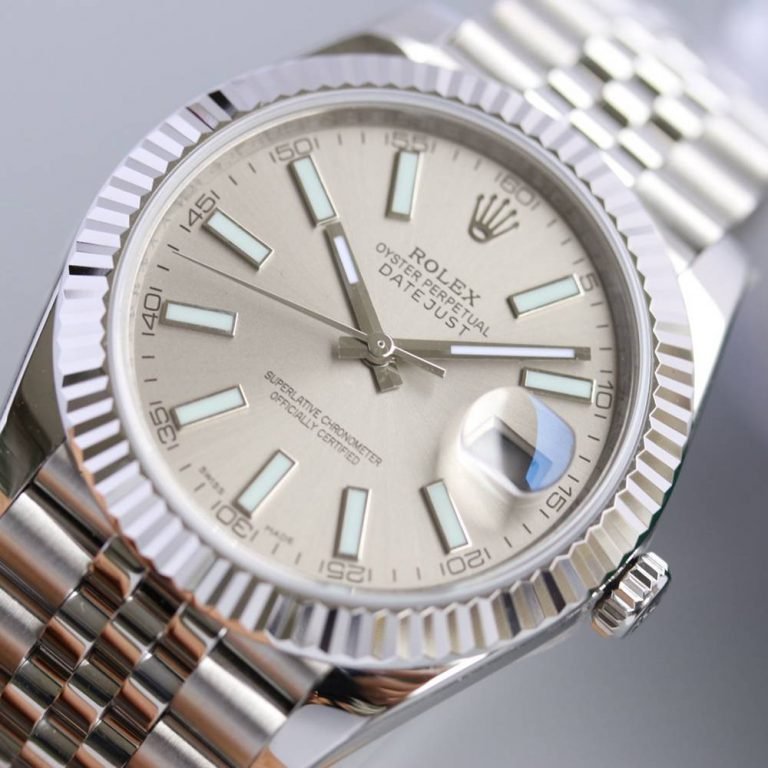 1544253636_4058143662_2-768x768