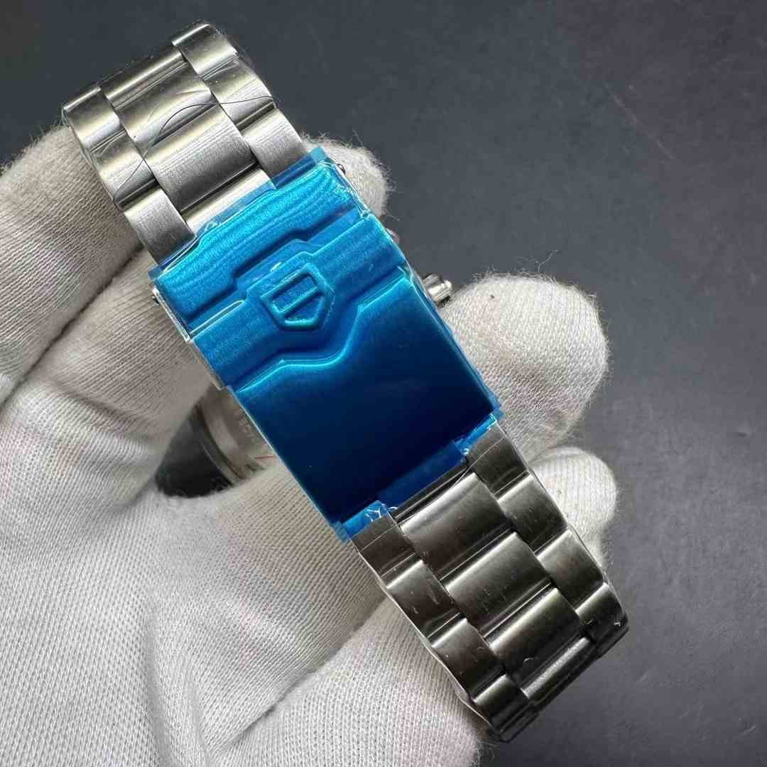 1697853299381_副本