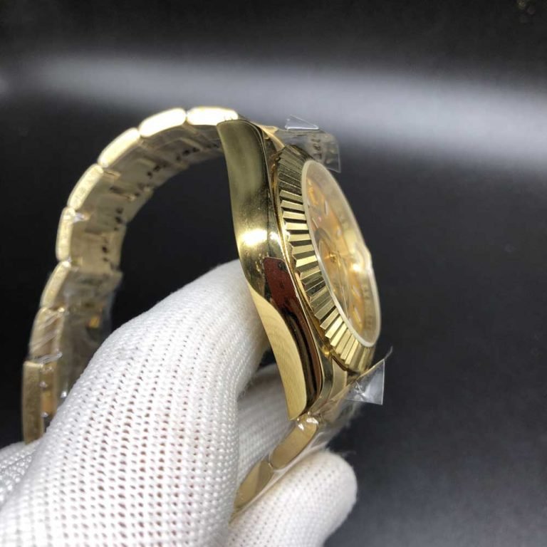 2019-06-03-223413-768x768